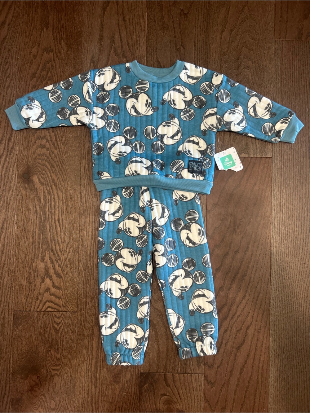 NWT Disney Mickey Mouse Size 24 month Boy's 2 Piece Sweatsuit